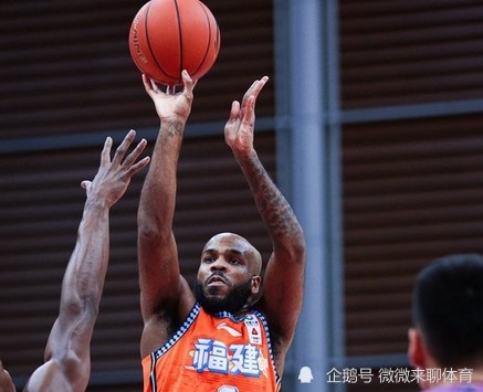 广东宏远清晨状态回暖，志在足总杯名次提升，底气十足，训练强度明显提升(胜宏董事长陈涛简历)