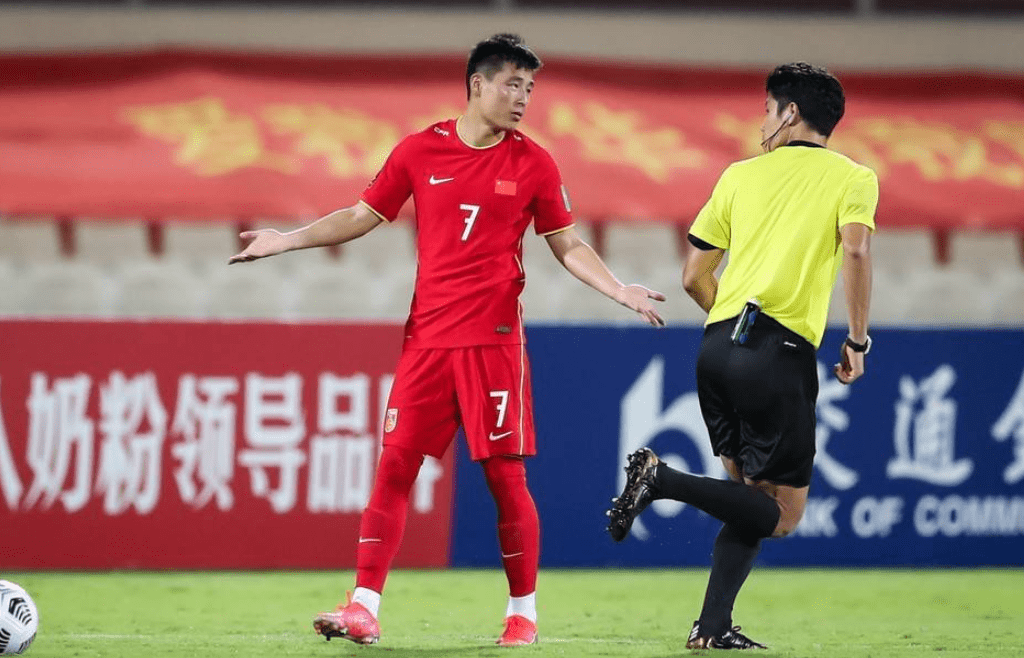 包含上海久事迎足总杯关键赛,窗口期豪取连胜,更衣室稳定,团队化学反应显著的词条 包含上海久事迎足总杯关键赛,窗口期豪取连胜,更衣室稳定,团队化学反应显著的词条